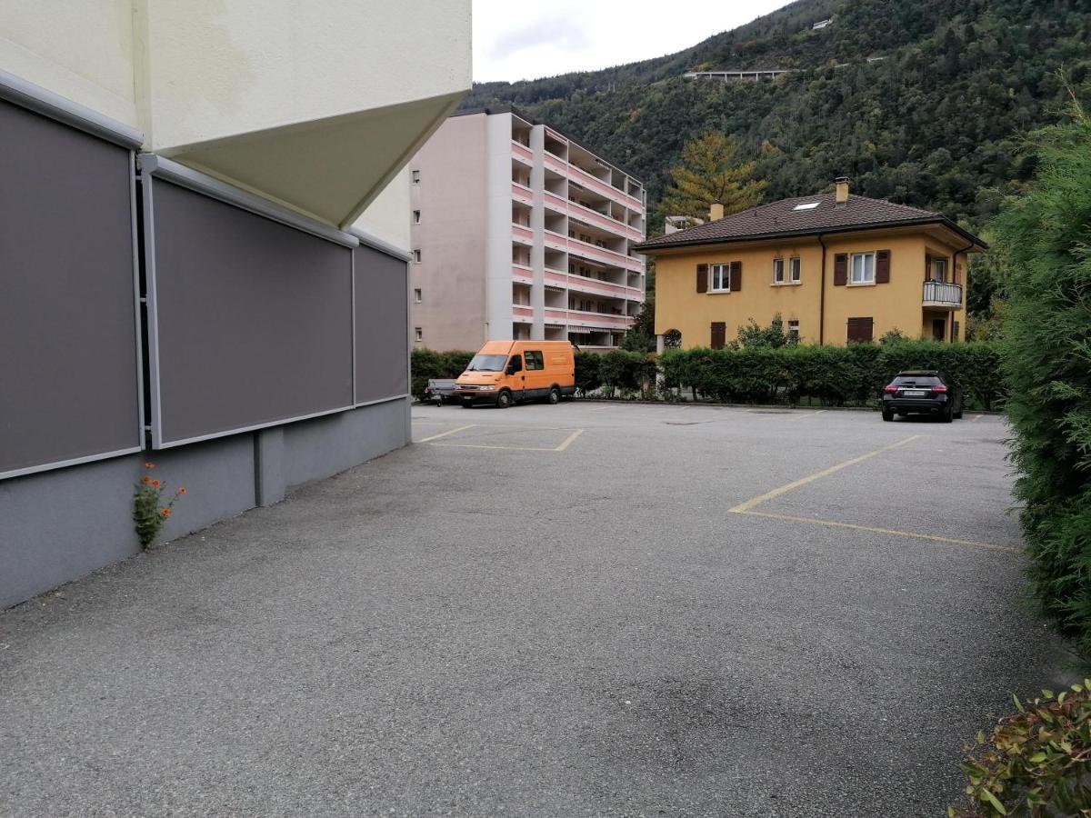 Du Stand Hotel 2*